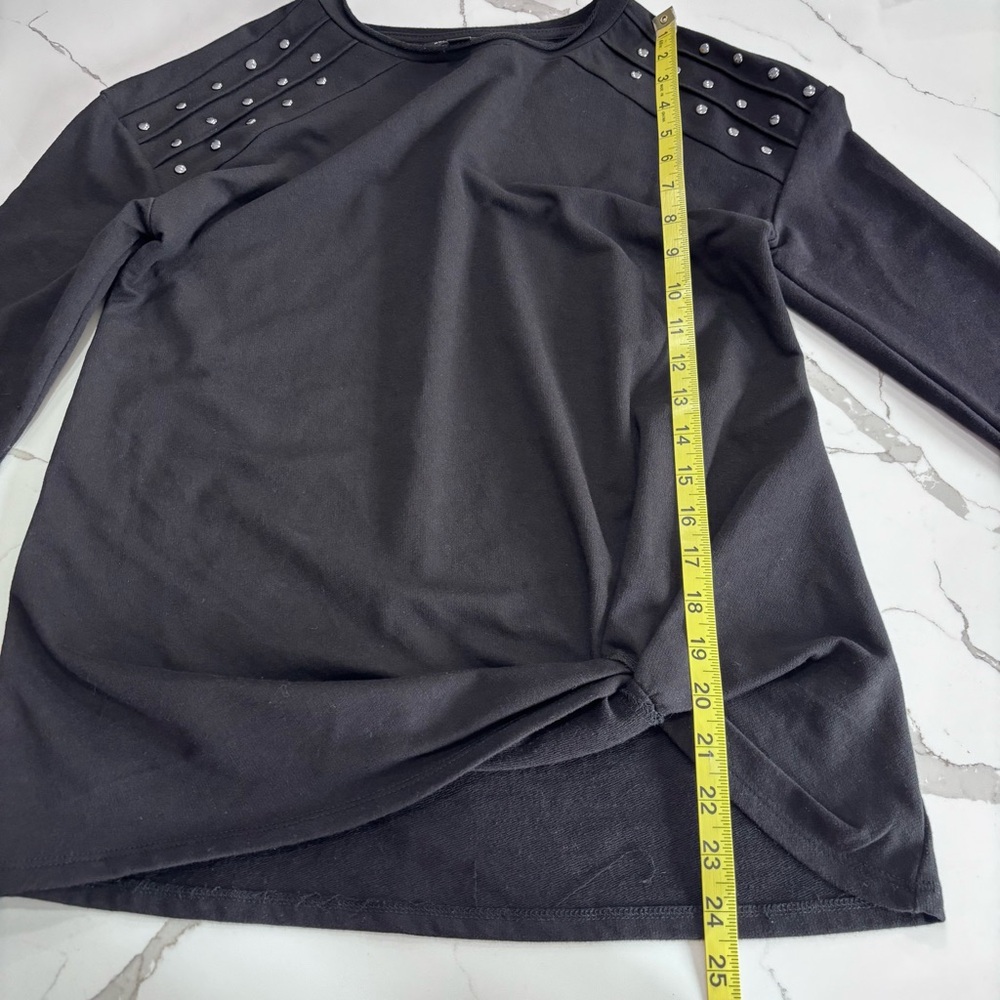 Rock & Republic Women’s Black Studded Twist Knot Hem Sweatshirt Top Size Small - Picture 14 of 15
